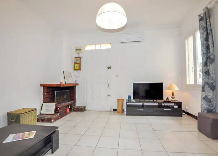 1 Bedroom Stunning In *